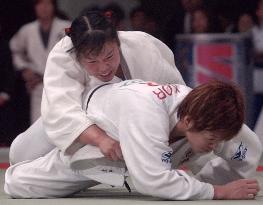 (2)World champion Anno, Tanimoto victorious in Fukuoka